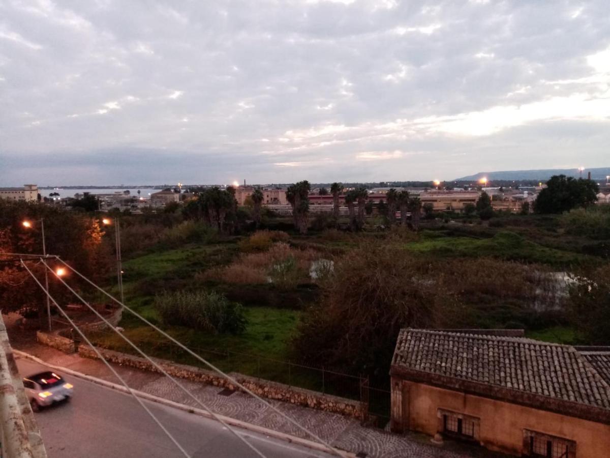 Lo Scorcio Della Neapolis Accogliente Appartamento Pressi Parco Neapolis 시라쿠사 외부 사진