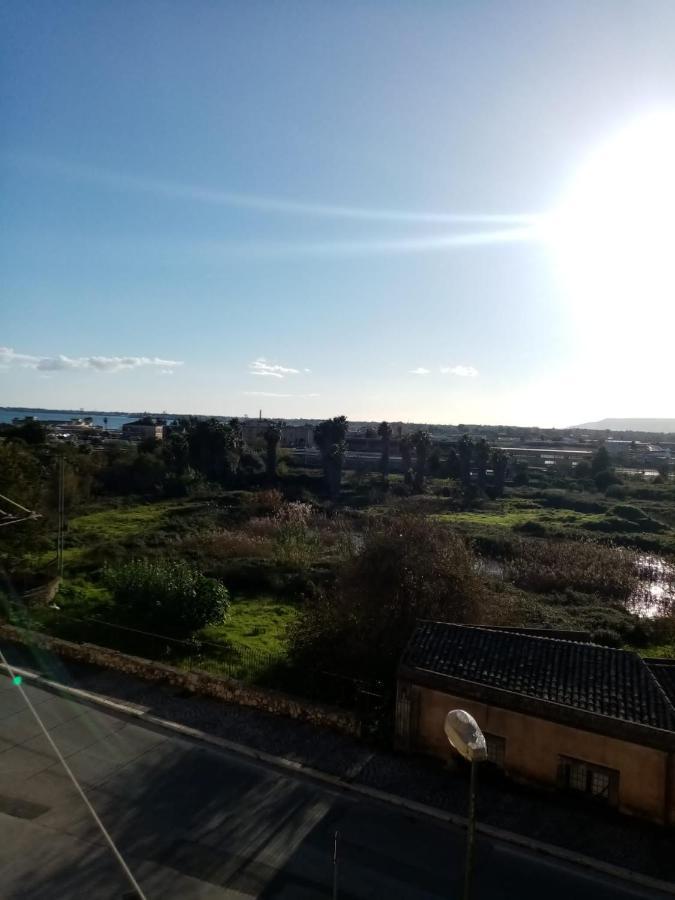 Lo Scorcio Della Neapolis Accogliente Appartamento Pressi Parco Neapolis 시라쿠사 외부 사진