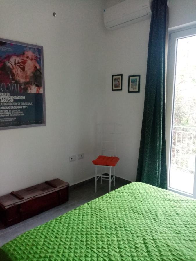 Lo Scorcio Della Neapolis Accogliente Appartamento Pressi Parco Neapolis 시라쿠사 외부 사진